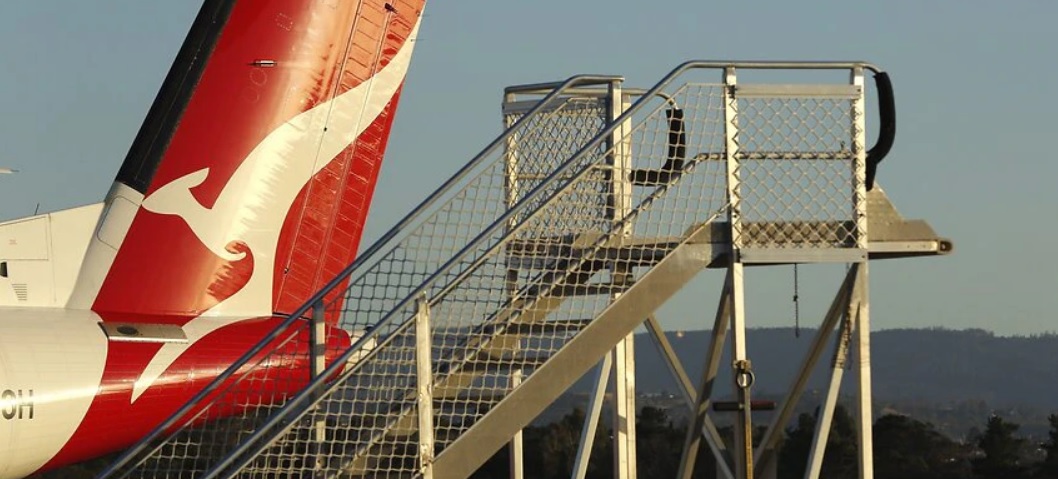 ركاب طائرة بيرث إلى ملبورن لا يزالوا ينتظرون اجراء الفحص بعد 5 أيام من وصول الرحلة